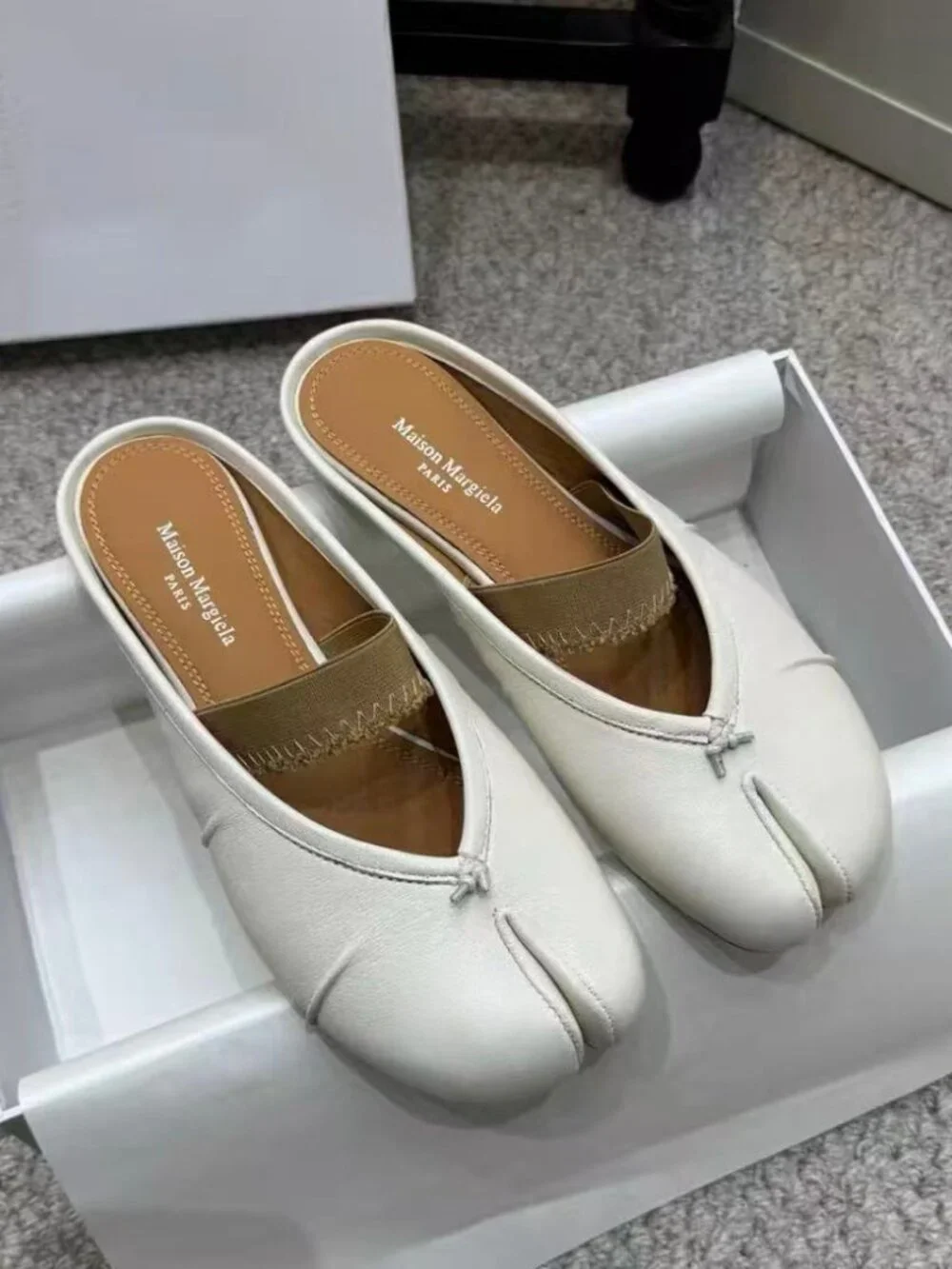 Maison Martin Margiela White Tabi Split‑Toe Leather Mules